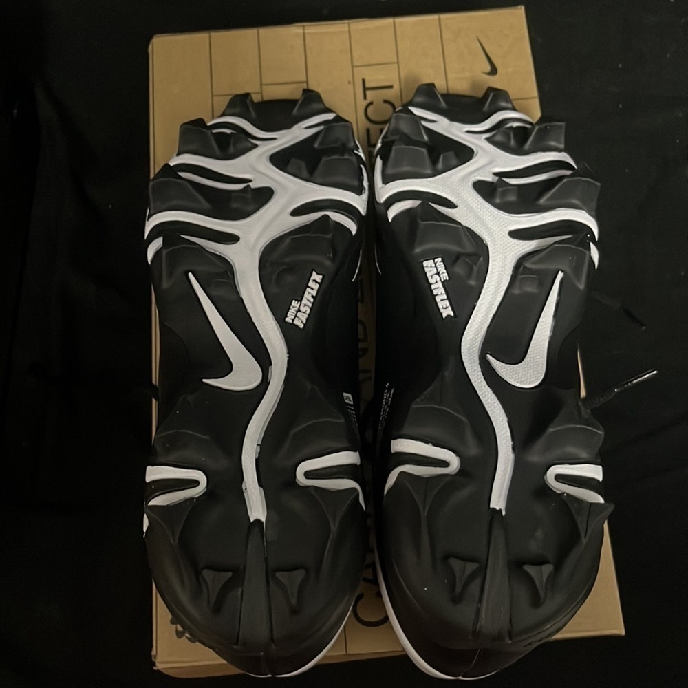NIKE- Hyperdiamond 4 Keystone Softball cleats. NWT - Picture 5 of 9